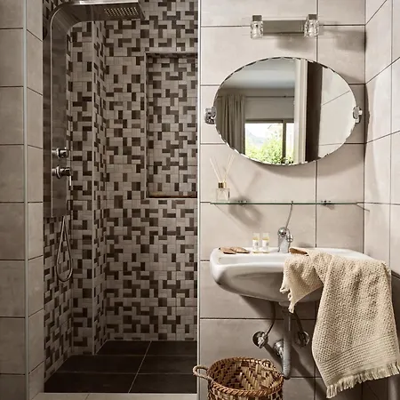 Avesta Private - Iokasti *